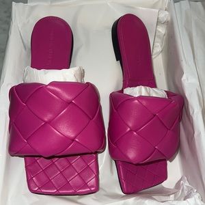 💯 Authentic Bottega Veneta Lido sandal size 36